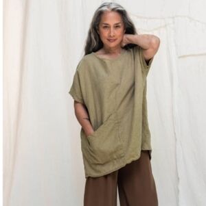 Elizabeth Suzann Harper Tunic